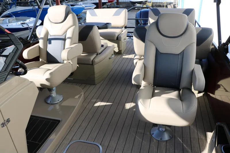 Slide: The Image of 2024 Sylvan L3 RLZ boat interior with luxurious seating and modern design. - 38