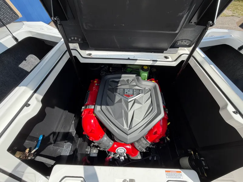 Slide: The Image of Nautique S21 Super Air 2023 - 15