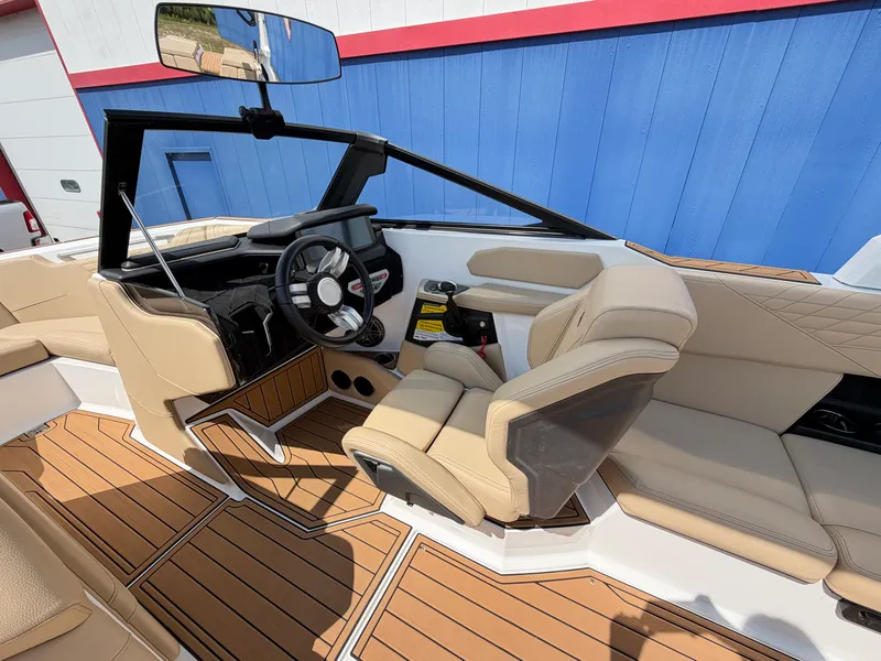 Slide: The Image of Nautique S21 Super Air 2023 - 35