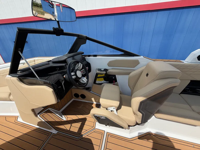 Slide: The Image of Nautique S21 Super Air 2023 - 36