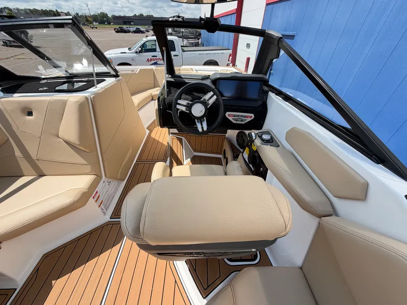 Slide: The Image of Nautique S21 Super Air 2023 - 34