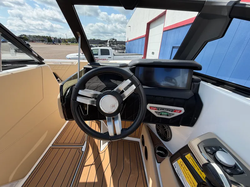 Slide: The Image of Nautique S21 Super Air 2023 - 39