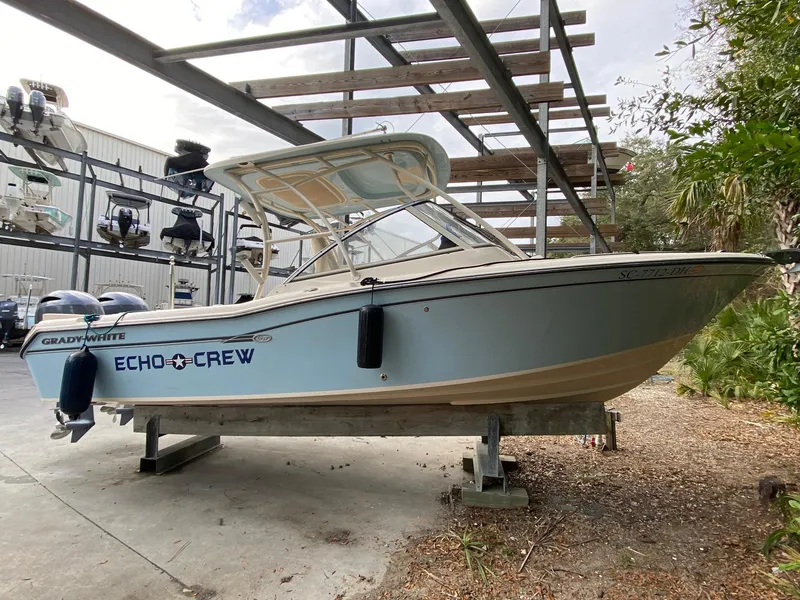 Slide: The Image of Grady-White Freedom 255 2018 - 1