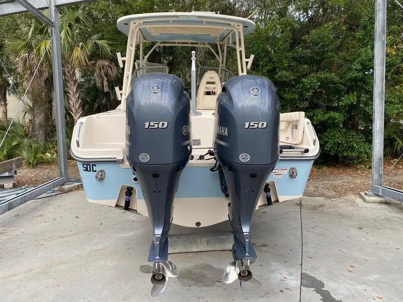 Slide: The Image of Grady-White Freedom 255 2018 - 3