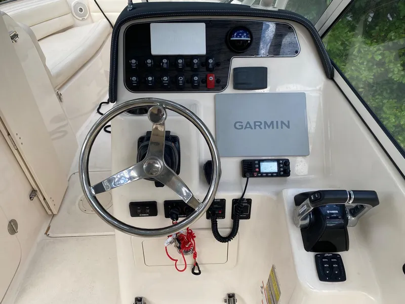 Slide: The Image of Grady-White Freedom 255 2018 - 6