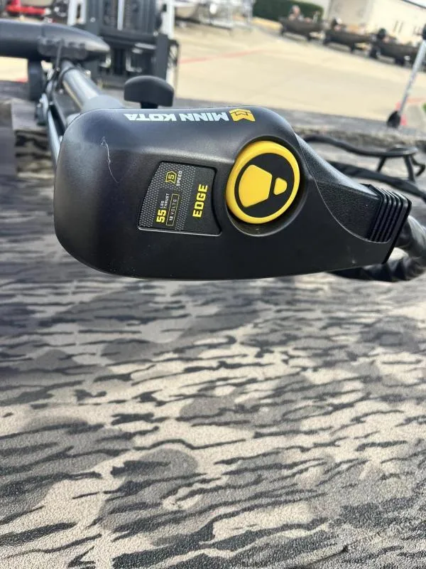 Slide: The Image of Minn Kota Edge trolling motor on 2024 Havoc Boats 1756 FRRSCST. - 13