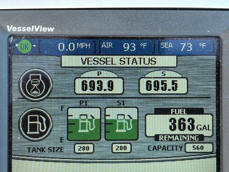 Slide: The Image of Sea Ray 520 SUNDANCER 2009 - 19