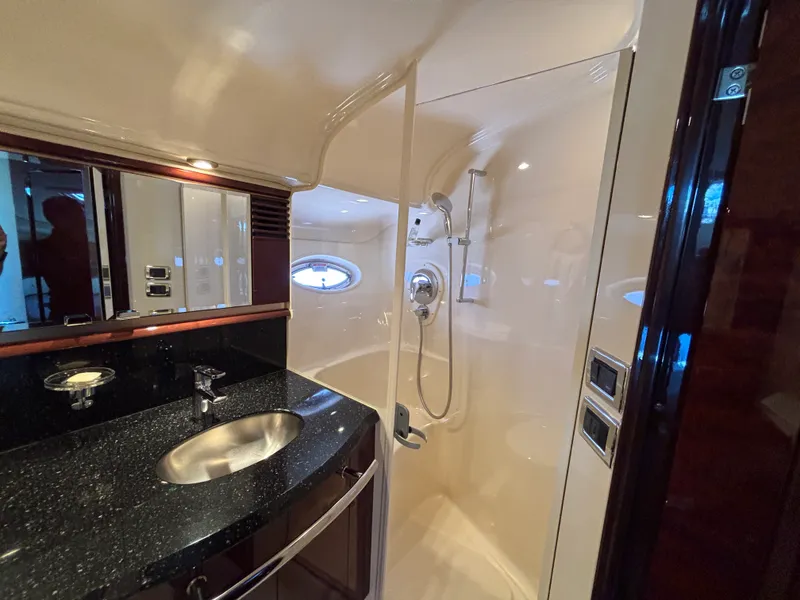 Slide: The Image of Sea Ray 520 SUNDANCER 2009 - 30