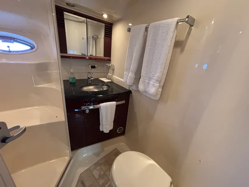 Slide: The Image of Sea Ray 520 SUNDANCER 2009 - 26