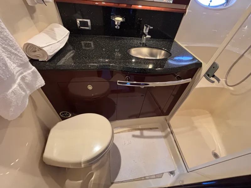 Slide: The Image of Sea Ray 520 SUNDANCER 2009 - 31