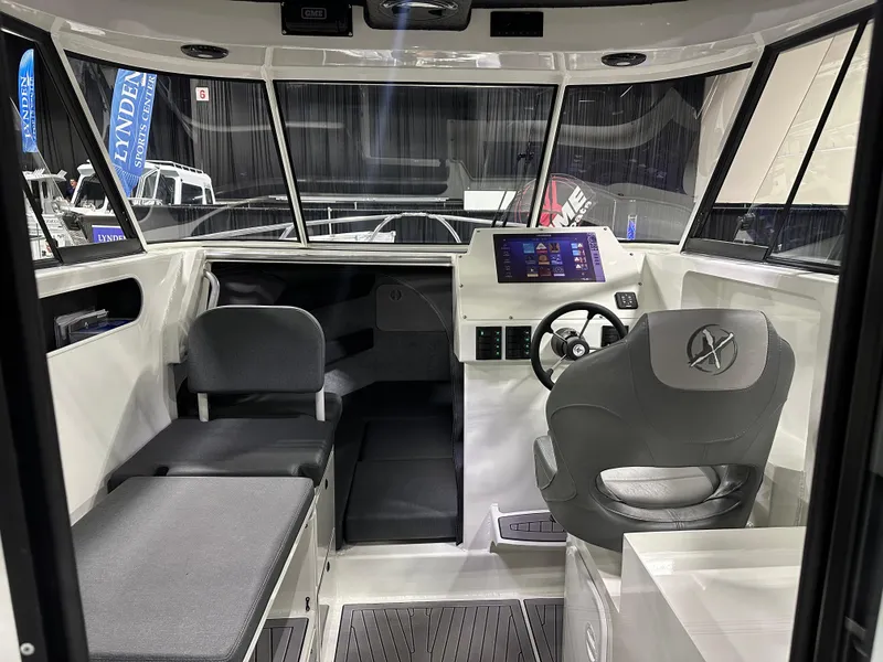 Slide: The Image of Looking into Cabin on the Extreme Bots 915 Game King  - 10