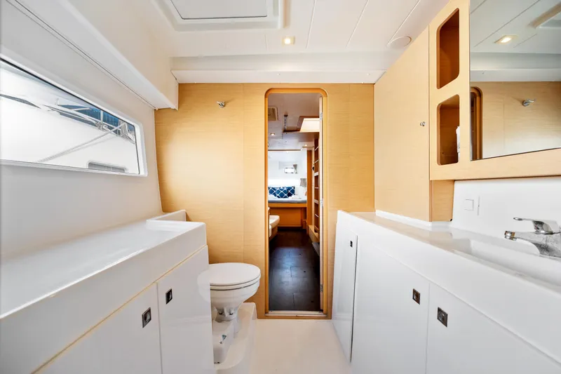 Slide: The Image of Lagoon 42 2018 - 75