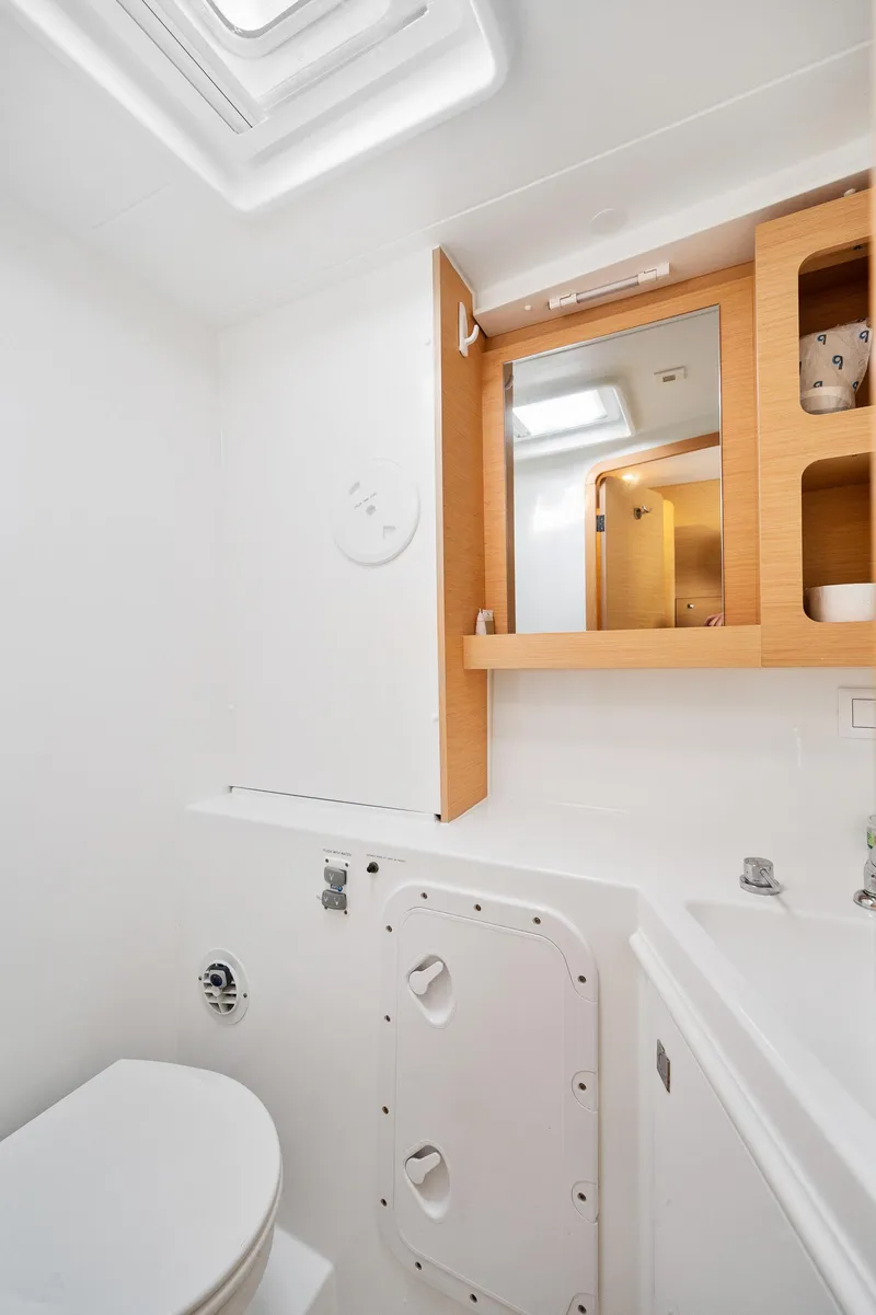 Slide: The Image of Lagoon 42 2018 - 90