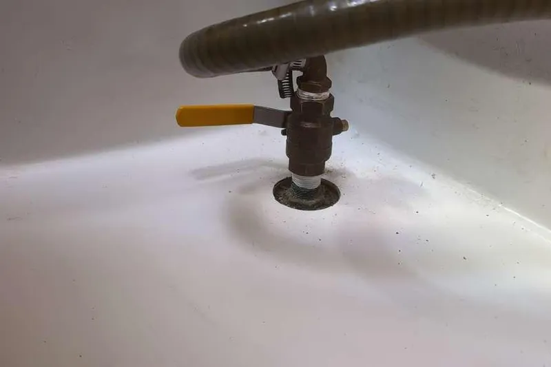 Slide: The Image of Yellow-handled valve in Beneteau Oceanis 48 yacht, 2012 model. - 41