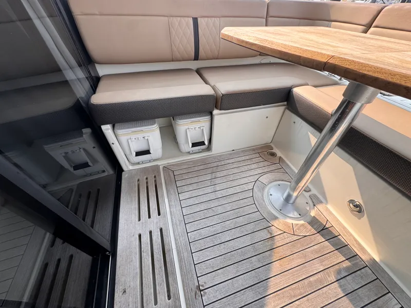 Slide: The Image of Sea Ray Sundancer 400 2017 - 20