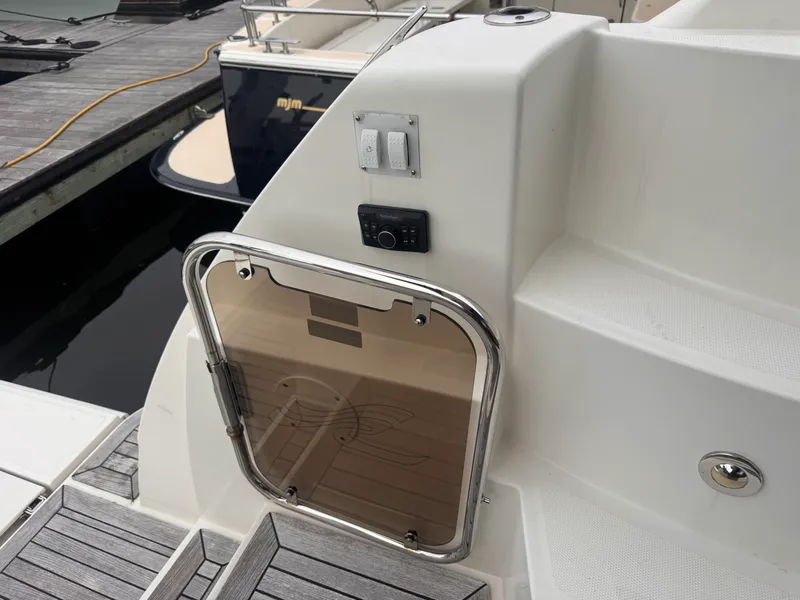 Slide: The Image of Sea Ray Sundancer 400 2017 - 16