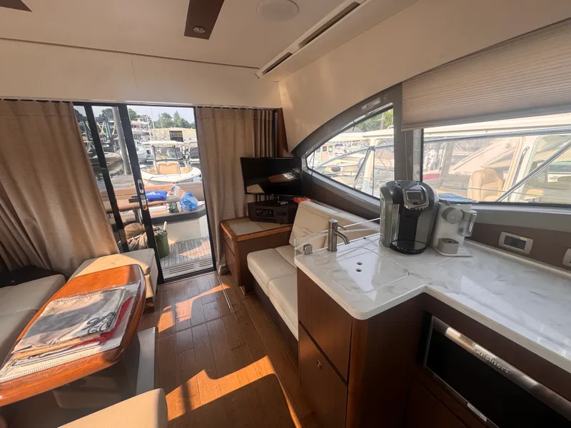 Slide: The Image of Sea Ray Sundancer 400 2017 - 24