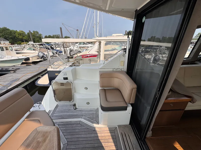 Slide: The Image of Sea Ray Sundancer 400 2017 - 15