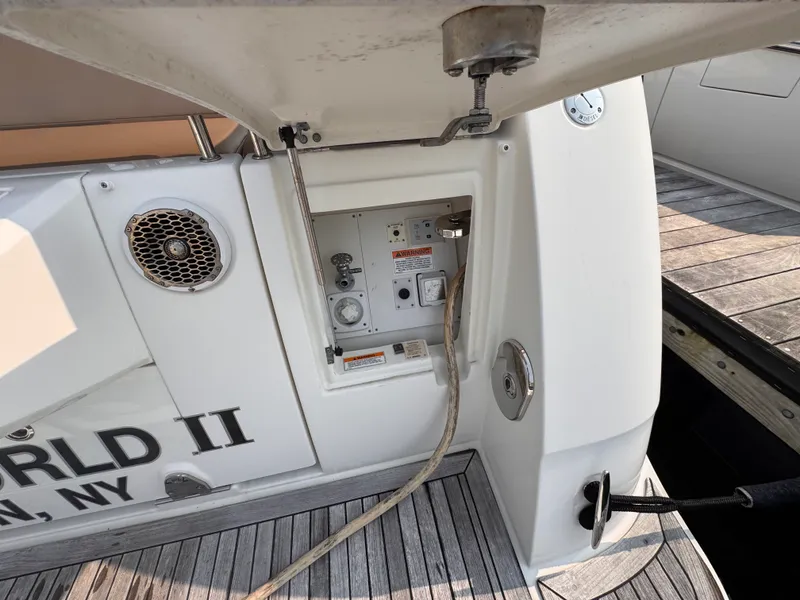 Slide: The Image of Sea Ray Sundancer 400 2017 - 51