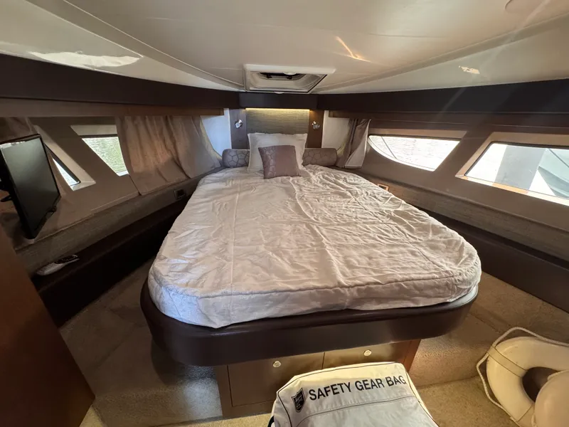 Slide: The Image of Sea Ray Sundancer 400 2017 - 41