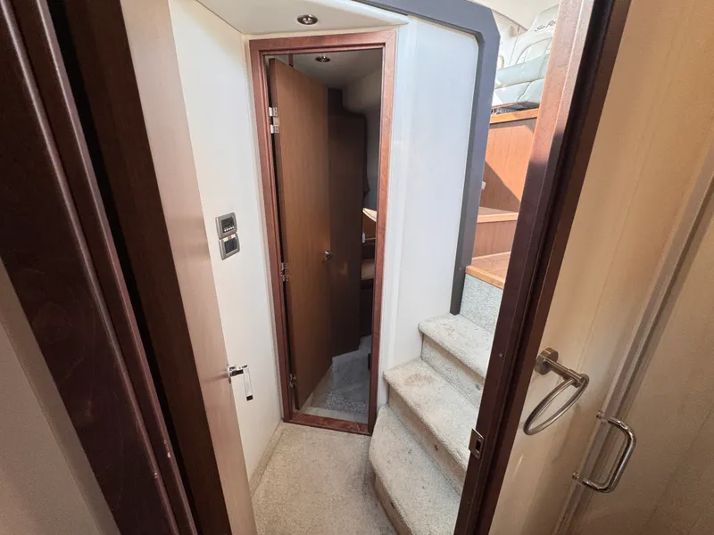 Slide: The Image of Sea Ray Sundancer 400 2017 - 39