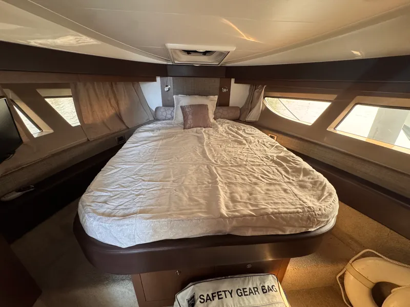 Slide: The Image of Sea Ray Sundancer 400 2017 - 40