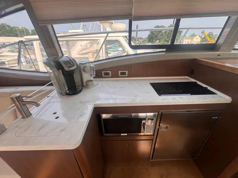 Slide: The Image of Sea Ray Sundancer 400 2017 - 23