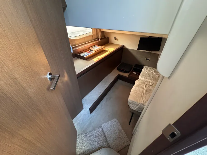 Slide: The Image of Sea Ray Sundancer 400 2017 - 30