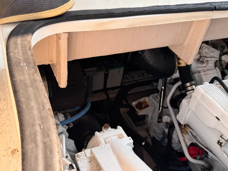 Slide: The Image of Sea Ray Sundancer 400 2017 - 53