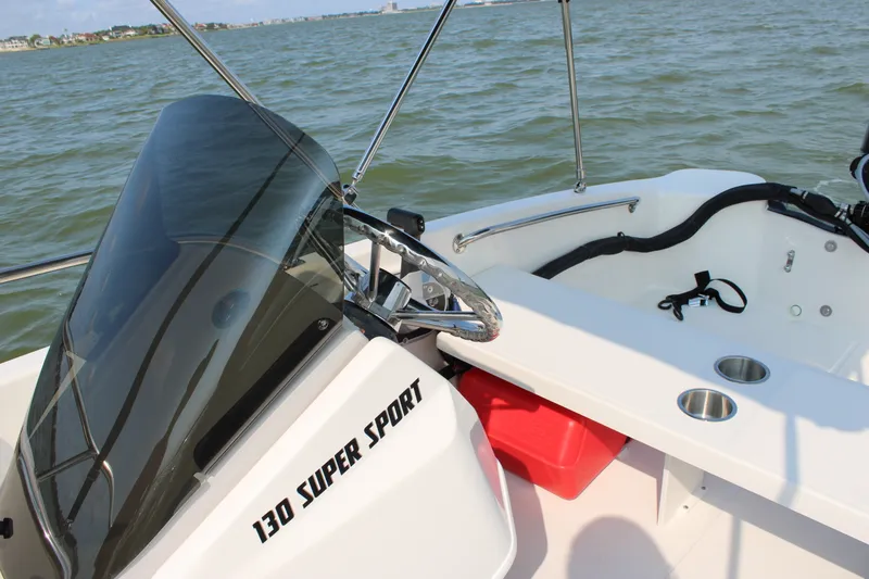 Slide: The Image of Boston Whaler 130 Super Sport 2027 - 11