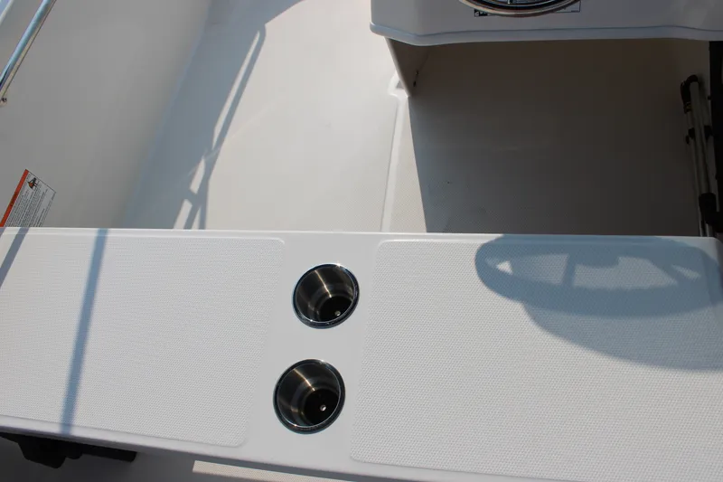 Slide: The Image of Boston Whaler 130 Super Sport 2027 - 18