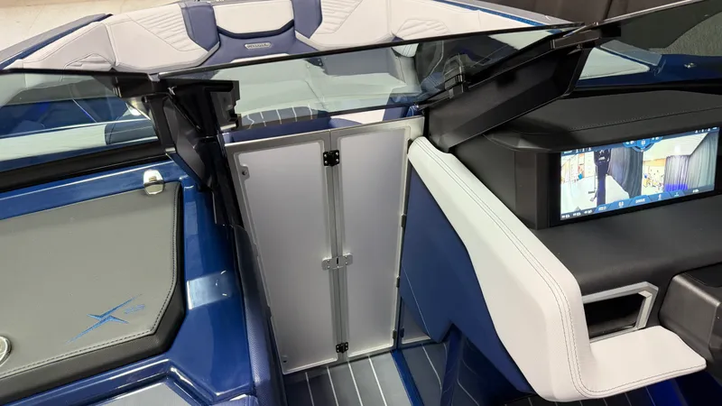 Slide: The Image of Mastercraft XT23 2027 - 77