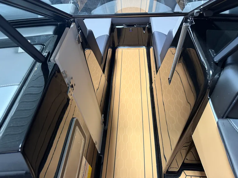 Slide: The Image of Mastercraft XT23 2027 - 73