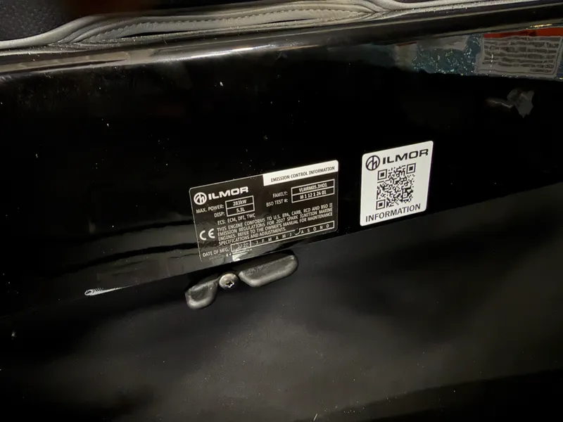 Slide: The Image of Mastercraft XT23 2027 - 100