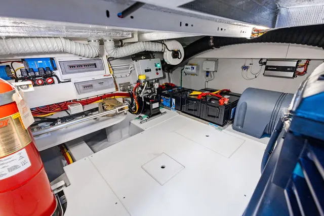 Slide: The Image of Galeon 400 Fly 2024 - 18