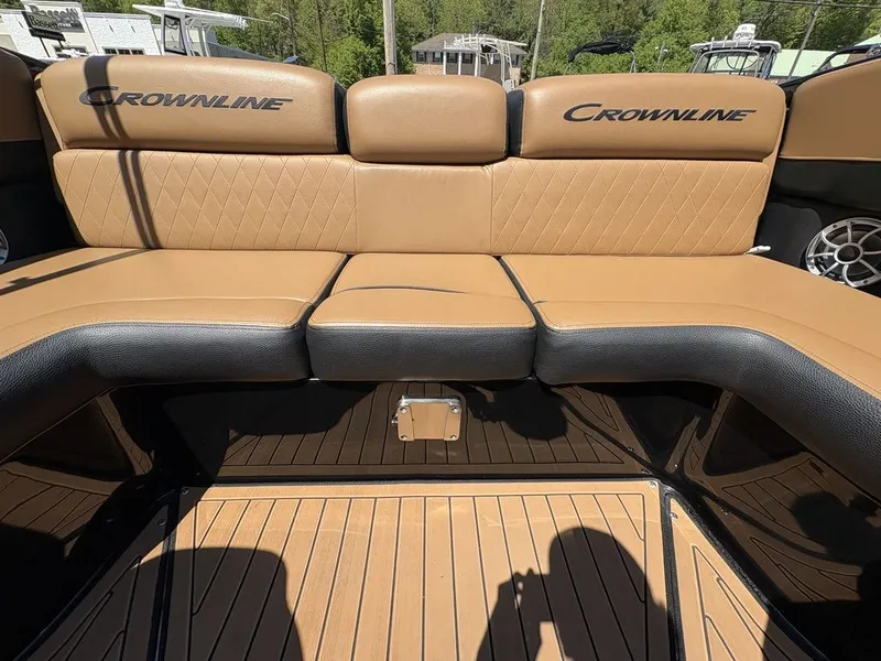 Slide: The Image of Crownline Boats 220 SS LPX 2024 - 11