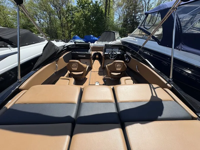 Slide: The Image of Crownline Boats 220 SS LPX 2024 - 22