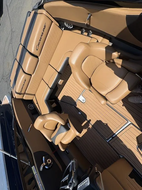 Slide: The Image of Crownline Boats 220 SS LPX 2024 - 18