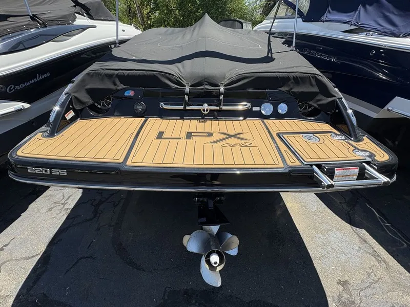 Slide: The Image of Crownline Boats 220 SS LPX 2024 - 6