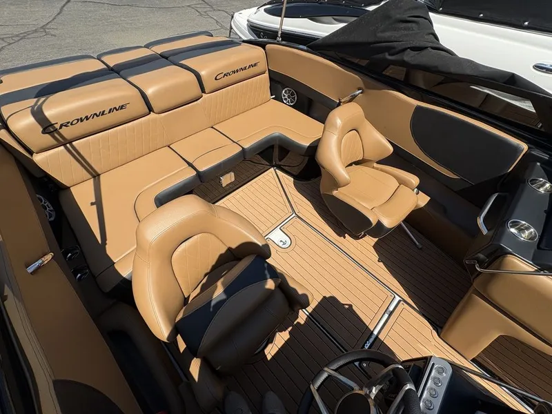Slide: The Image of Crownline Boats 220 SS LPX 2024 - 17