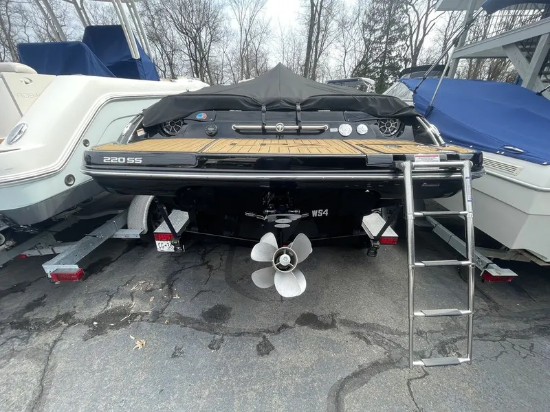 Slide: The Image of Crownline Boats 220 SS LPX 2024 - 5