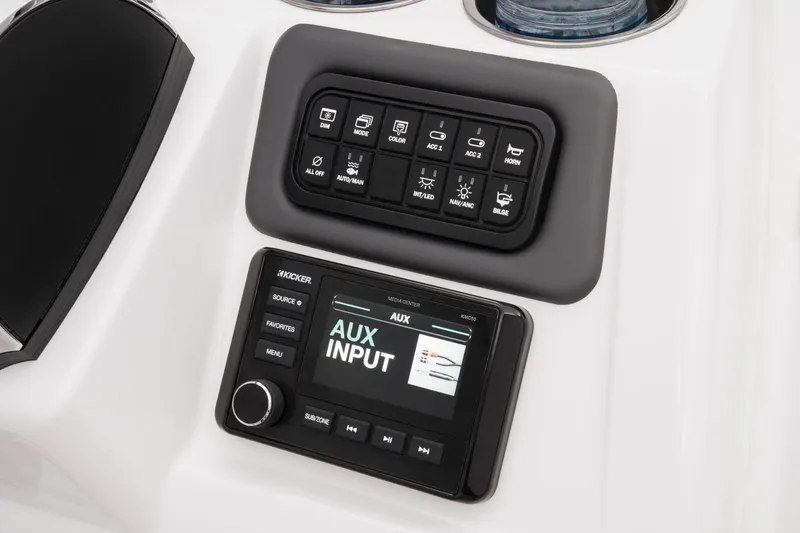 Slide: The Image of Manufacturer Provided Image: Tahoe 2150 CC - 27