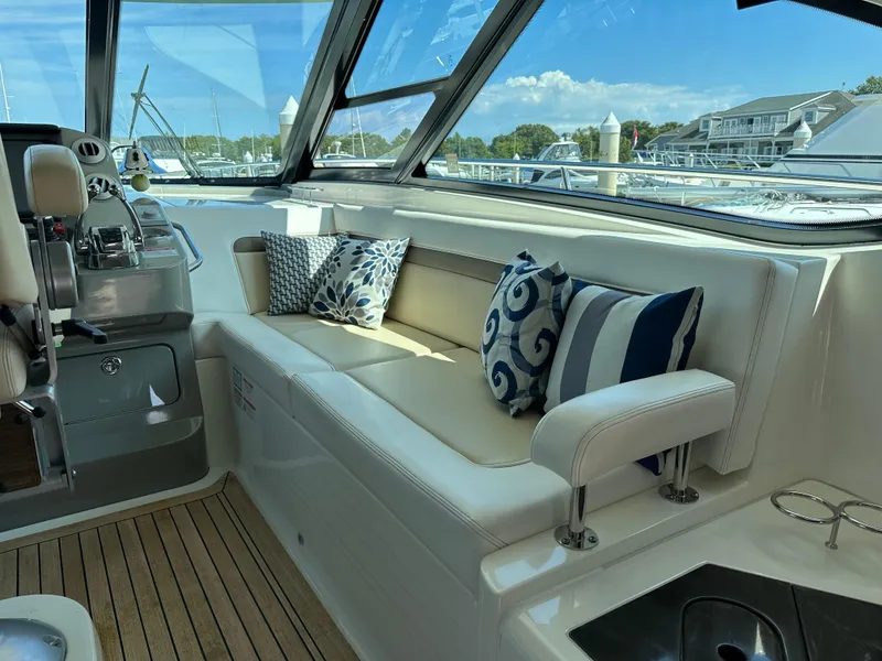 Slide: The Image of Sea Ray Sundancer 540 2013 - 20