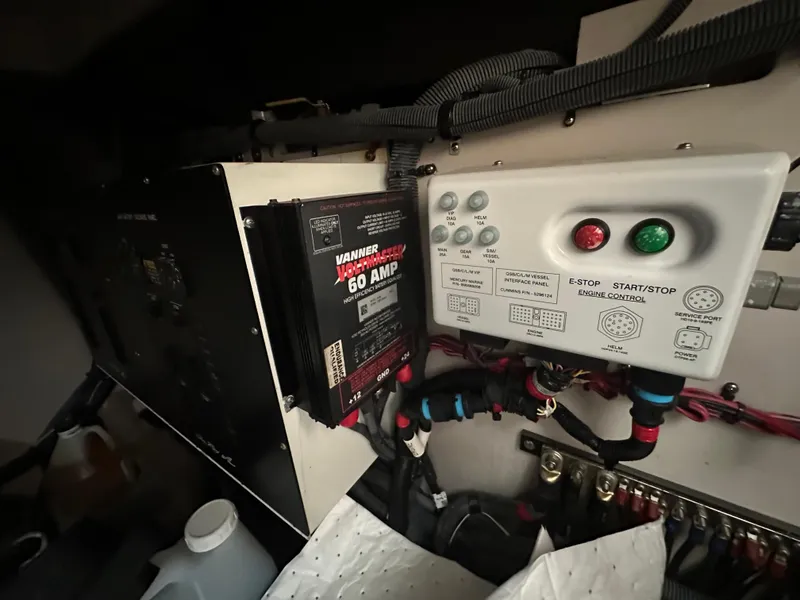 Slide: The Image of Sea Ray Sundancer 540 2013 - 41