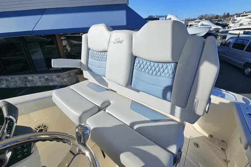 Slide: The Image of Scout 260 LXF 2024 - 20