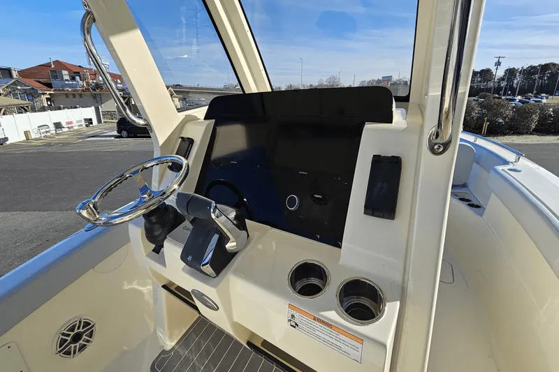 Slide: The Image of Scout 260 LXF 2024 - 24