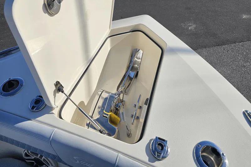 Slide: The Image of Scout 260 LXF 2024 - 40