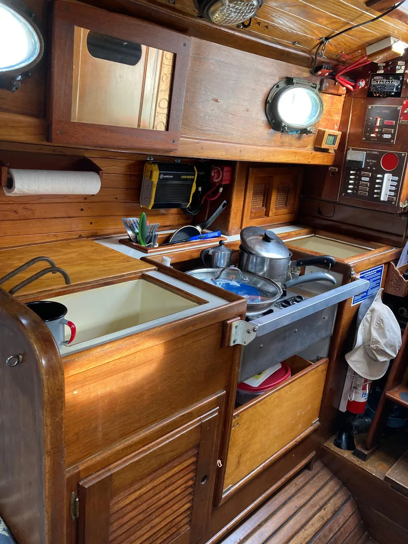 Slide: The Image of Nor'Sea 27 1986 - 18