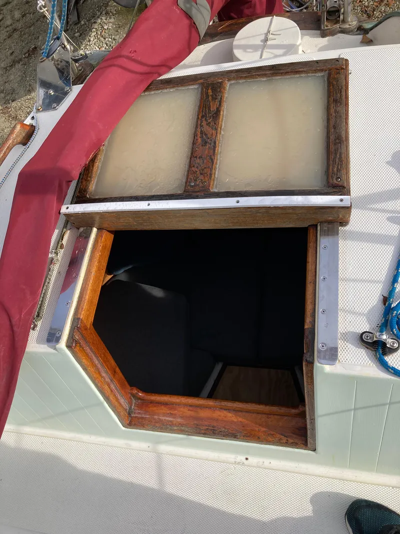 Slide: The Image of Nor'Sea 27 1986 - 20