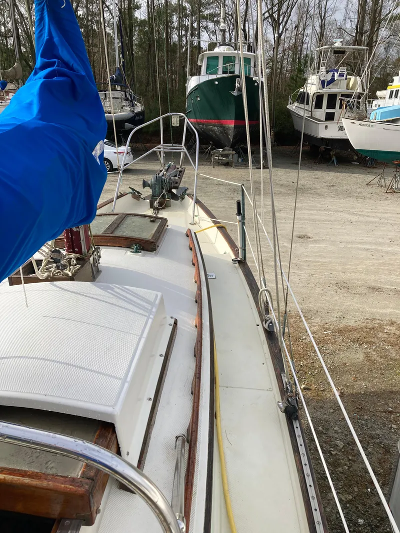 Slide: The Image of Nor'Sea 27 1986 - 6